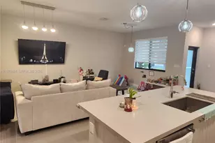 4745 NW 84th Ct, Doral, FL 33166 - Photo 6