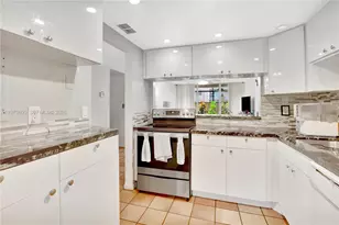 10525 SW 112th Ave, Miami, FL 33176 - Photo 2