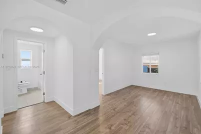 1801 SW 5th St #1801, Miami, FL 33135 - Photo 4