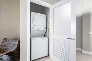 4111 S Ocean Dr, Hollywood, FL 33019 - Photo 18