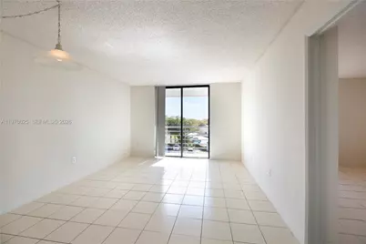 191 NW 97th Ave #421, Miami, FL 33172 - Photo 4