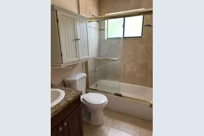 1521 W 42nd Pl #18, Hialeah, FL 33012 - Photo 6