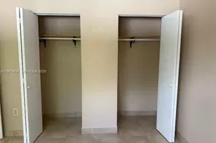 1521 W 42nd Pl, Hialeah, FL 33012 - Photo 8