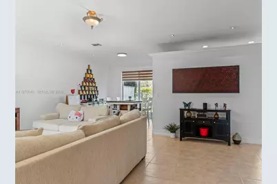 15111 NW 8th St, Pembroke Pines, FL 33028 - Photo 6