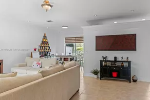 15111 NW 8th St, Pembroke Pines, FL 33028 - Photo 6