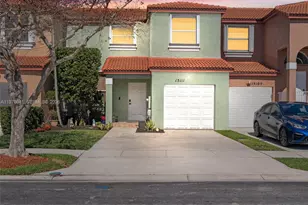 15111 NW 8th St, Pembroke Pines, FL 33028 - Photo 1
