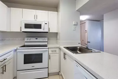 171 NW 97th Ave #506, Miami, FL 33172 - Photo 6