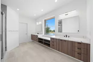 1887 Harbor View Cir, Weston, FL 33327 - Photo 26
