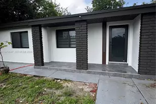 930 NE 163rd St, North Miami Beach, FL 33162 - Photo 2