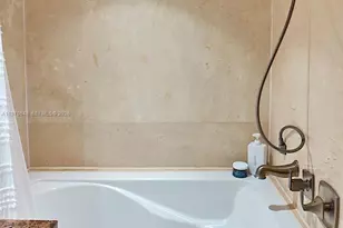 1717 N Bayshore Dr, Miami, FL 33132 - Photo 20