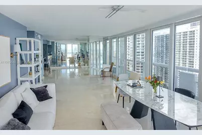 1717 N Bayshore Dr #3334, Miami, FL 33132 - Photo 2