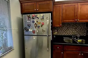 327 Lakeview Dr, Weston, FL 33326 - Photo 6