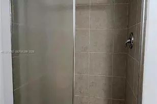 327 Lakeview Dr, Weston, FL 33326 - Photo 16