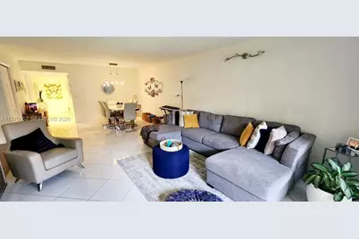 327 Lakeview Dr #103, Weston, FL 33326 - Photo 8