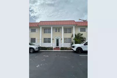 1060 92nd St #7, Bay Harbor Islands, FL 33154 - Photo 2