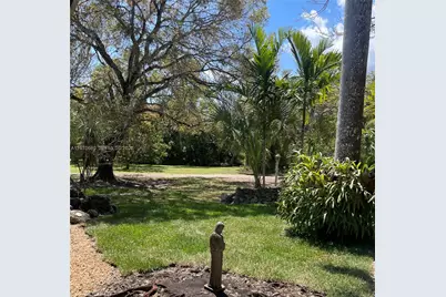 23755 SW 142nd Ave, Homestead, FL 33032 - Photo 4