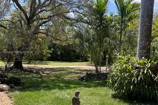 23755 SW 142nd Ave, Homestead, FL 33032 - Photo 4