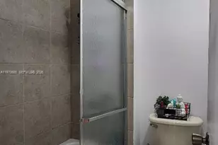 327 Lakeview Dr, Weston, FL 33326 - Photo 14