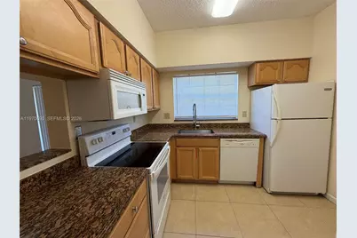 2091 NW 96th Ter #13E, Pembroke Pines, FL 33024 - Photo 10