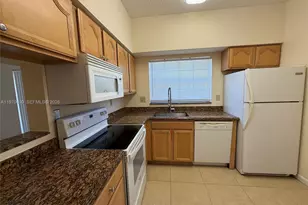 2091 NW 96th Terrace, Pembroke Pines, FL 33024 - Photo 10