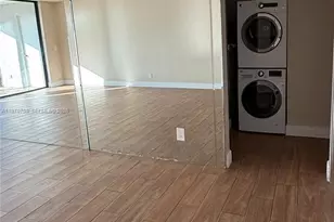 201 Lake Pointe Dr, Oakland Park, FL 33309 - Photo 6