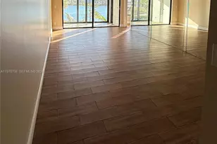 201 Lake Pointe Dr, Oakland Park, FL 33309 - Photo 4