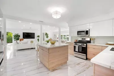 1001 NE 86th St, Miami, FL 33138 - Photo 16