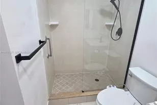 9842 Belfort Circle, Tamarac, FL 33321 - Photo 18