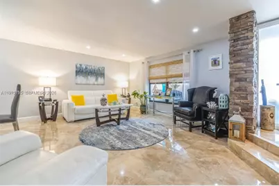 11208 NW 15th St, Pembroke Pines, FL 33026 - Photo 1