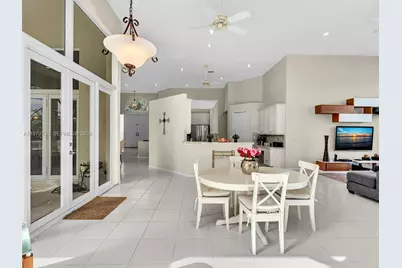 2756 Meadowood Dr #2756, Weston, FL 33332 - Photo 56