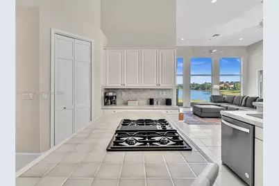 2756 Meadowood Dr #2756, Weston, FL 33332 - Photo 60