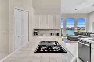 2756 Meadowood Dr, Weston, FL 33332 - Photo 60