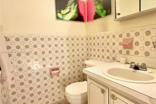 1658 Bay Rd, Miami Beach, FL 33139 - Photo 12