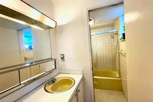 1658 Bay Rd, Miami Beach, FL 33139 - Photo 20