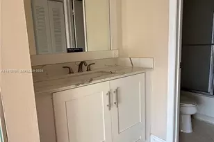 201 Lake Pointe Dr, Oakland Park, FL 33309 - Photo 14