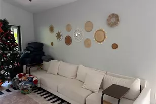 364 Fairway Cir, Weston, FL 33326 - Photo 8