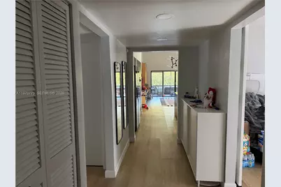 364 Fairway Cir #42, Weston, FL 33326 - Photo 2