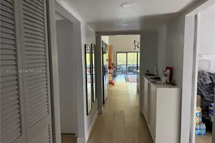 364 Fairway Cir, Weston, FL 33326 - Photo 2