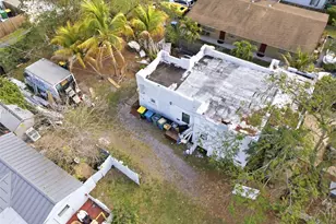 224 SW 14th St, Dania Beach, FL 33004 - Photo 12