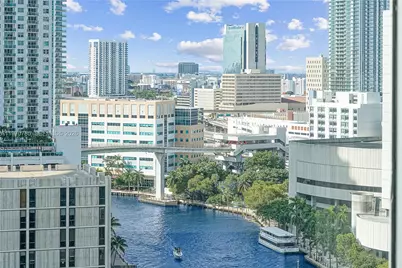 475 Brickell Ave #1913, Miami, FL 33131 - Photo 4