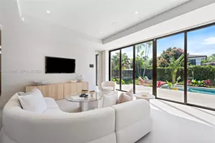 5854 SW 30th St, Miami, FL 33155 - Photo 10