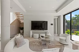 5854 SW 30th St, Miami, FL 33155 - Photo 8