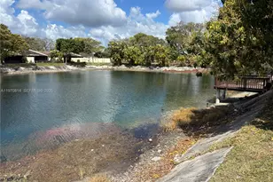 13772 Kendale Lakes Dr, Miami, FL 33183 - Photo 4