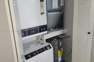 12501 SW 14th St, Pembroke Pines, FL 33027 - Photo 16