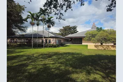 6701 S Miami Lakeway S, Miami Lakes, FL 33014 - Photo 2