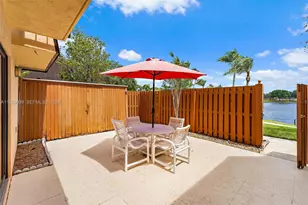 5830 SE Windsong Ln, Stuart, FL 34997 - Photo 4