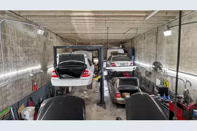 3838 Shipping Ave, Miami, FL 33146 - Photo 8