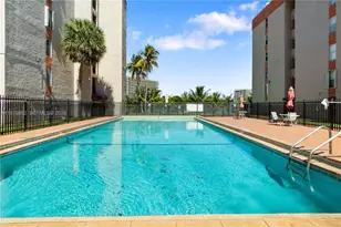 5201 NW 7th St, Miami, FL 33126 - Photo 12