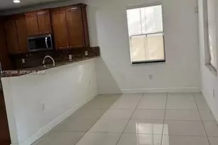 8848 NW 101st Pl, Doral, FL 33178 - Photo 6