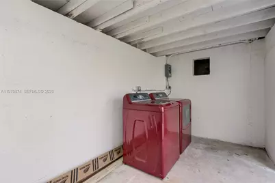 16049 NE 9th Pl, North Miami Beach, FL 33162 - Photo 20